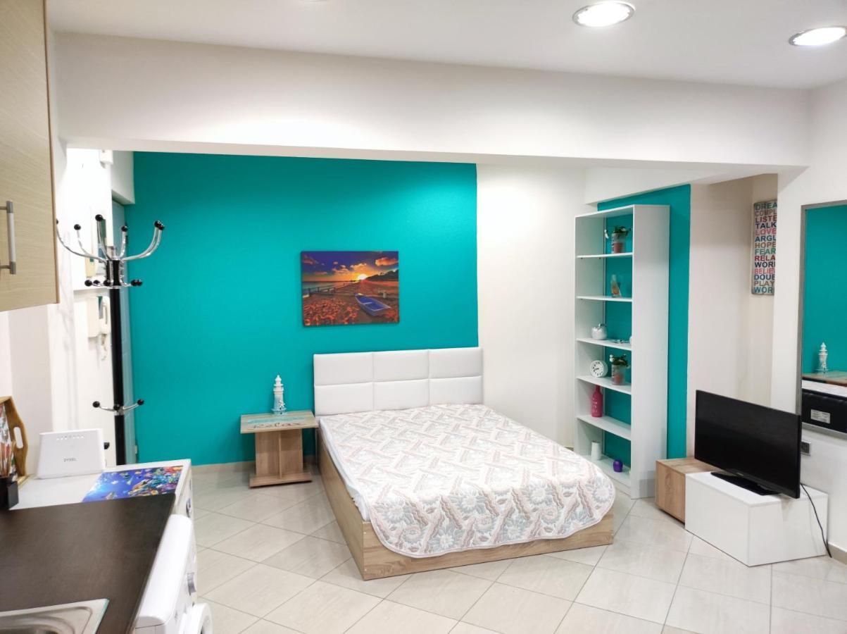 Fabulous Apartment In The Center Of Alexandroupolis Exterior photo
